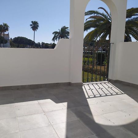 Apartamento Primera Linea De Dos Dormitorios Исла Канела Екстериор снимка