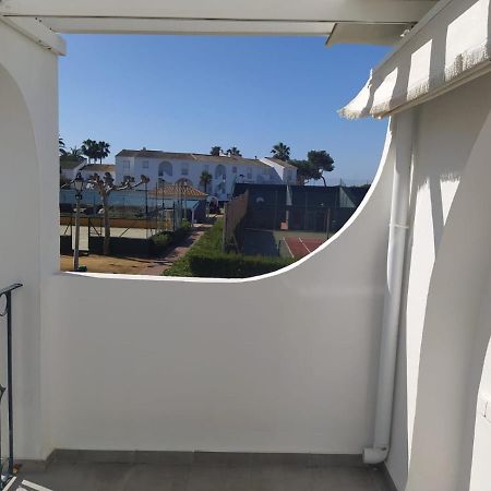 Apartamento Primera Linea De Dos Dormitorios Исла Канела Екстериор снимка
