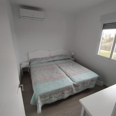 Apartamento Primera Linea De Dos Dormitorios Исла Канела Екстериор снимка