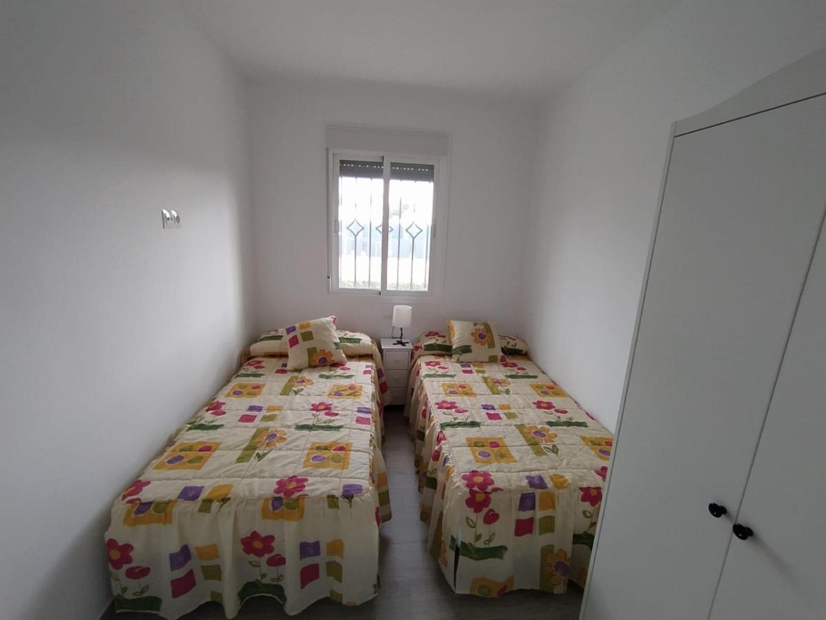 Apartamento Primera Linea De Dos Dormitorios Исла Канела Екстериор снимка